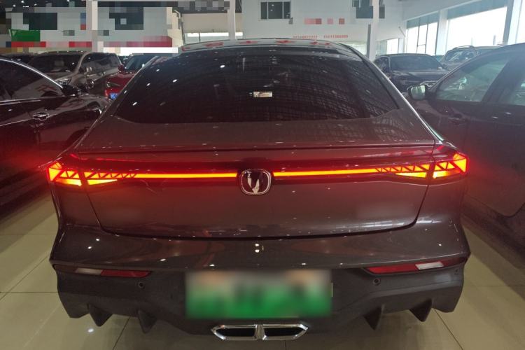 Used Changan UNI-V iDD 2024 Blue Whale Smart Electric iDD 136km ZhiKu Model