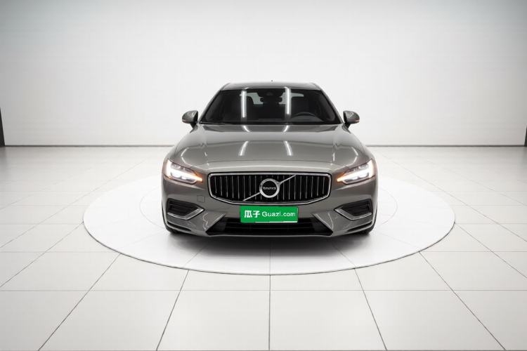Used Volvo S60 2022 B4 Zhiyi Luxury Edition