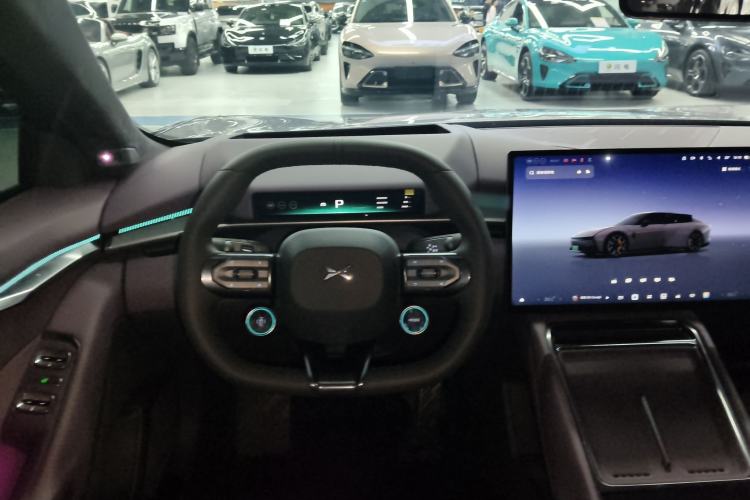 Used XPeng P7 2025 Model—702 Long Range Ultra Steering Wheel