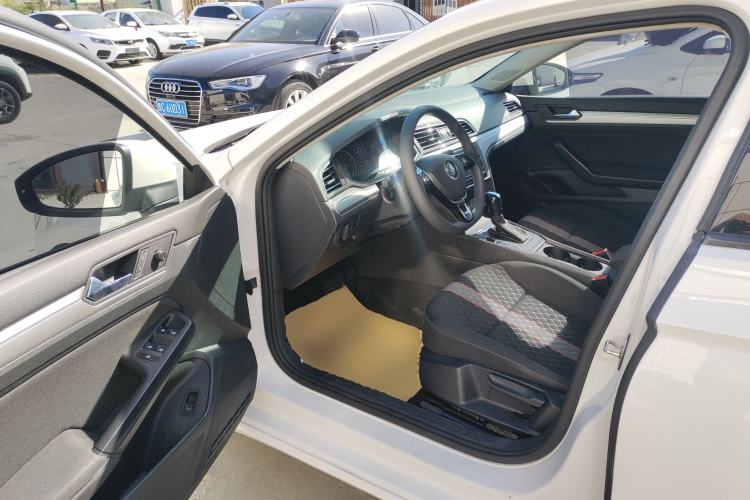 Used Volkswagen Lamando 2019 230TSI DSG Fashion Edition China VI Driver Seat