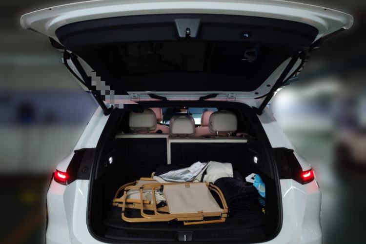 Used Li Auto L6 2024 Pro Model Trunk