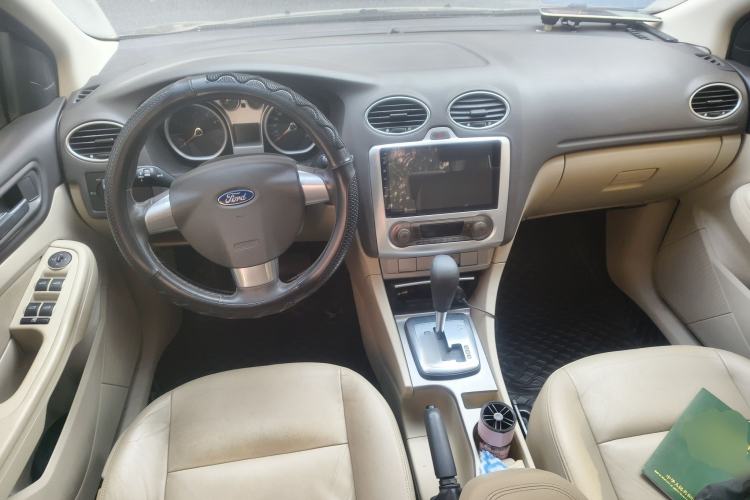 Used Ford Focus 2013 Sedan Classic 1.8L Automatic Fashion Edition
