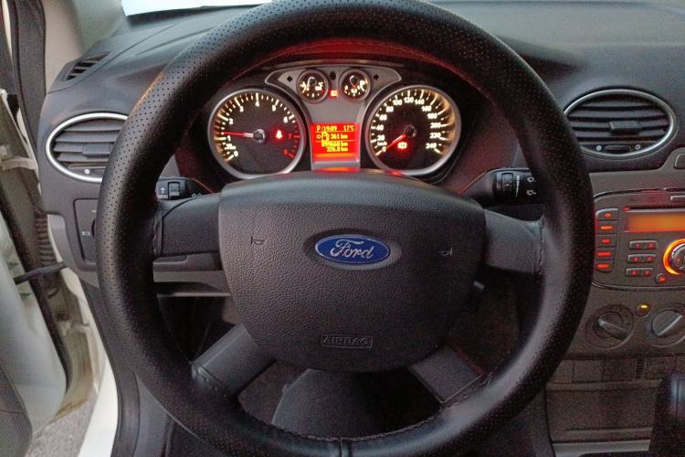 Used Ford Focus 2013 Hatchback Classic 1.8L Automatic Base Model