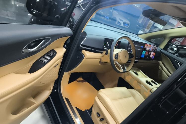 Used VOYAH Dream 2025 PHEV Four-Wheel Drive Excellence Kunpeng Edition Driver Seat