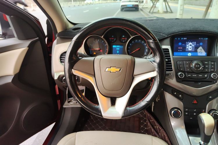 Used Chevrolet Cruze 2015 1.5L Classic SE AT Steering Wheel