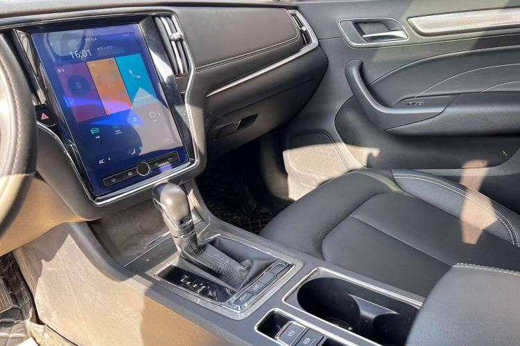 Used Roewe i6 2020 PLUS 1.6L CVT 4G Connected Glory Flagship Edition