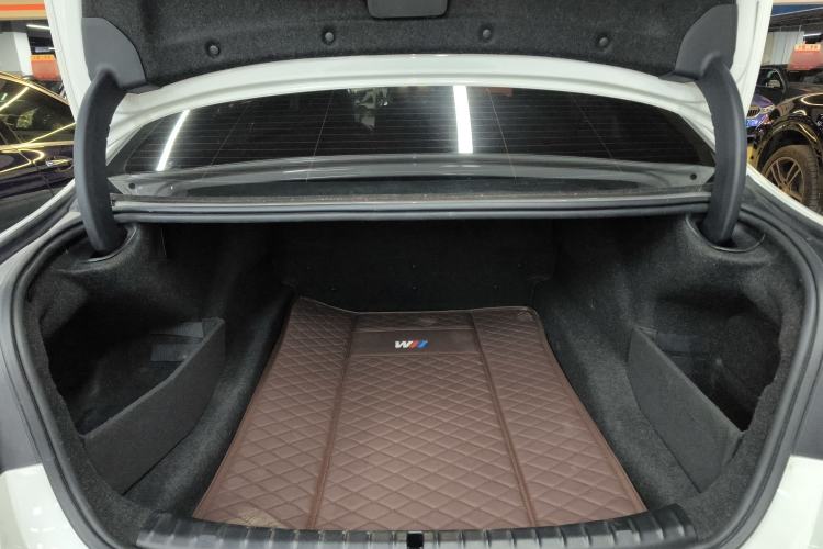 Used BMW 5 Series 2020 525Li M Sport Package Trunk