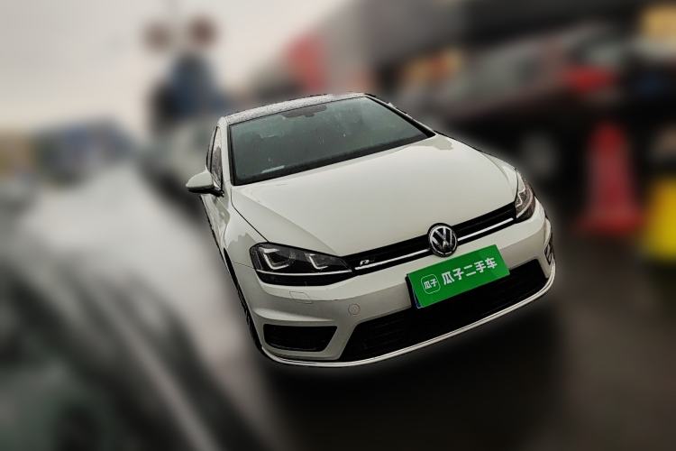 Used Volkswagen Golf 2016 1.4TSI Automatic R-Line Front Right 45 Deg