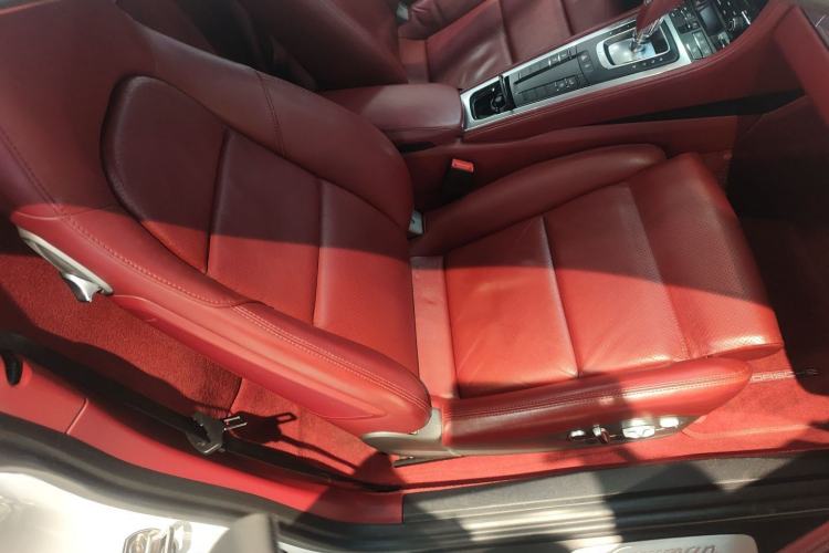 Used Porsche 718 2016 Cayman 2.0T
