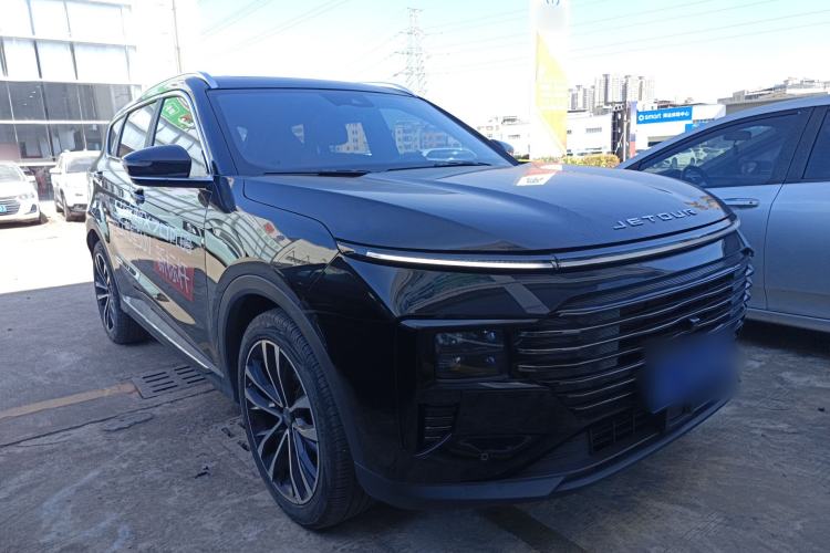 Used JETOUR X70 PLUS 2025 1.5T Flagship 7-Seater Front Right 45 Deg