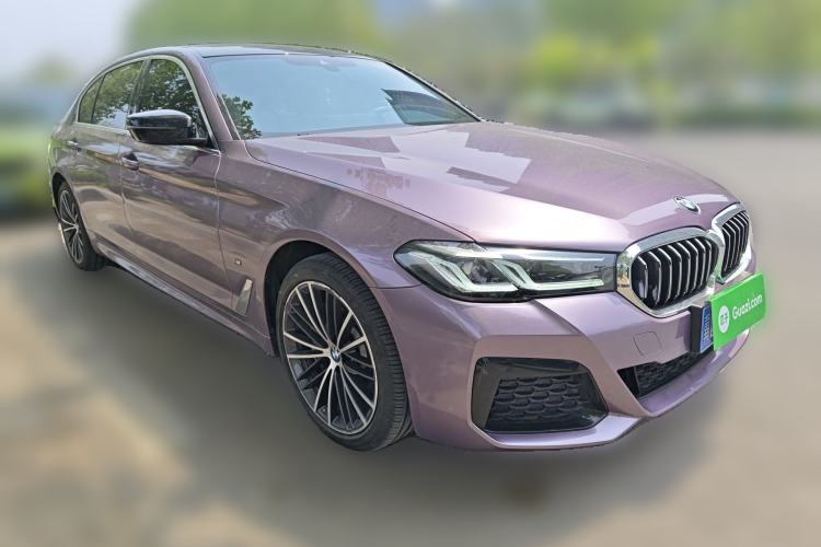 Used BMW 5 Series 2021 Facelifted 530Li Leading Edition M Sport Package Front Right 45 Deg