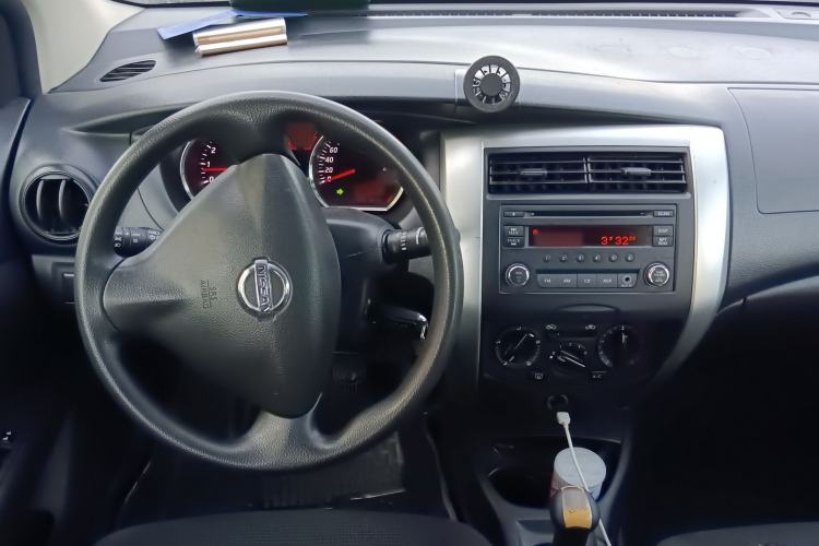 Used Nissan Livina 2015 1.6XE Manual Comfort Edition