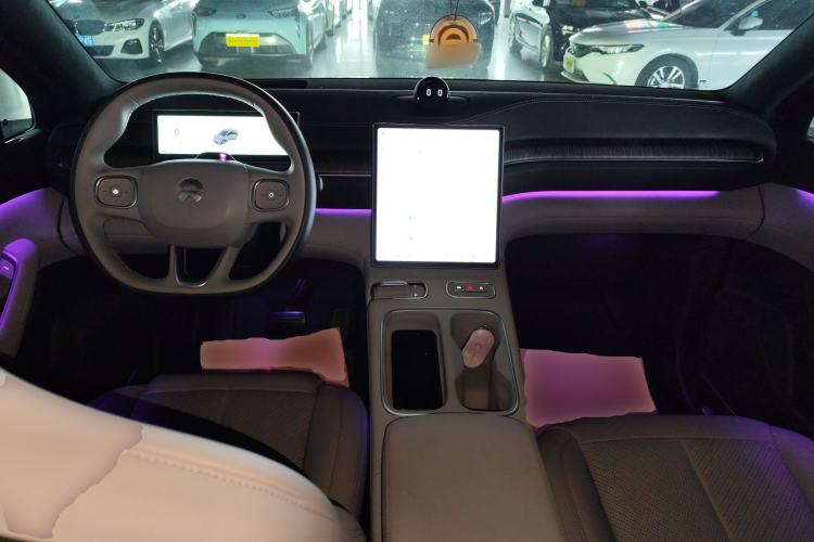 Used Nio ES6 2024 75 kWh Center Console