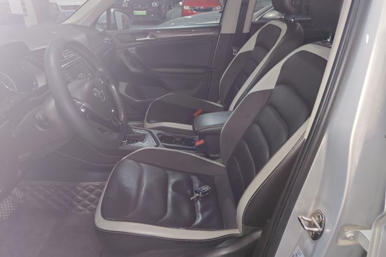 Used Volkswagen Tiguan L 2017 330TSI Automatic Two-Wheel Drive Luxury Edition
