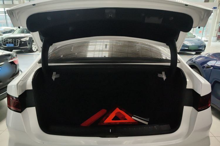 Used BYD Qin PLUS 2021 EV 400KM Luxury Model
