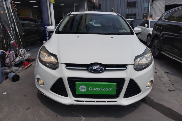Used Ford Focus 2012 Hatchback 2.0L Automatic Luxury Sport Model
