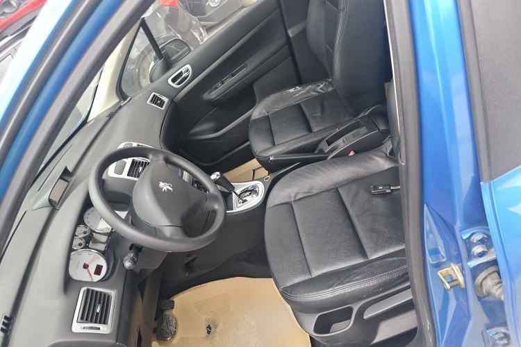 Used Peugeot 307 2008 Hatchback 1.6L Manual Deluxe Edition
