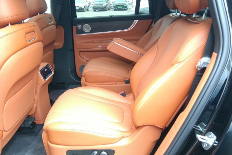 Used Hima AITO M9 2025 Extended-Range Max Version 52 kWh 6-Seater Edition Left Rear Seat