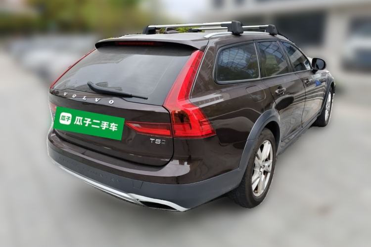 Used Volvo V90 2017 Cross Country T5 AWD Smart Range Edition