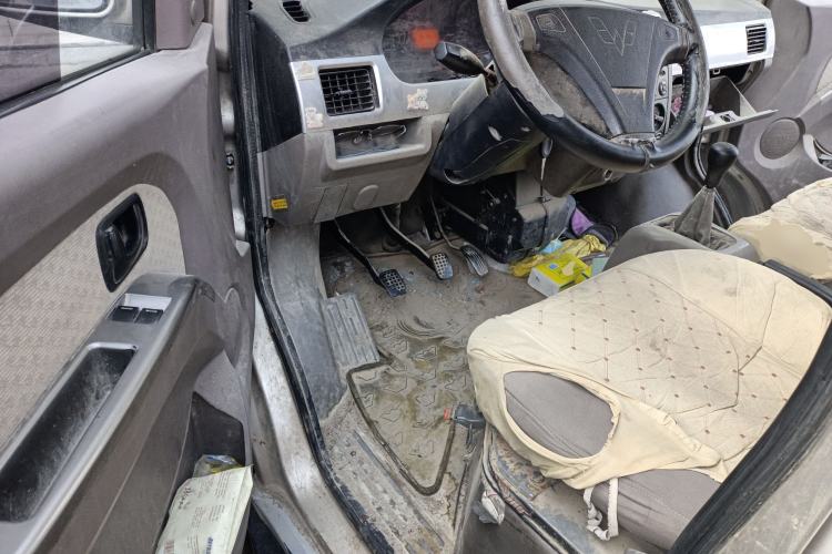 Used Wuling Rongguang 2011 1.2L Base Version