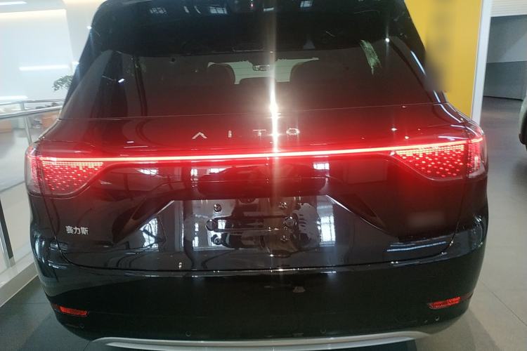 Used Hima AITO M9 2025 Extended-Range Ultra Version 52 kWh 5-Seater Edition Rear