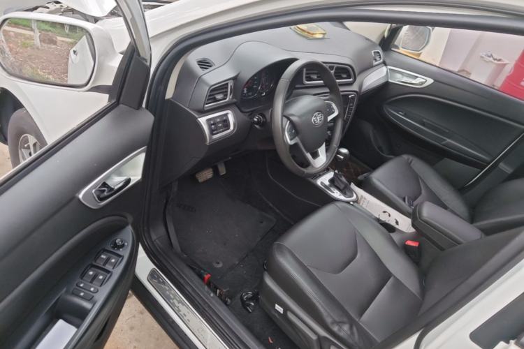 Used FAW Junpai D60 2016 1.8L Automatic Prestige Model Driver Seat