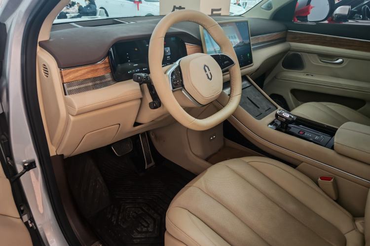 Used Hima AITO M7 2024 1.5T Rear-Drive Plus Version 5 Seats