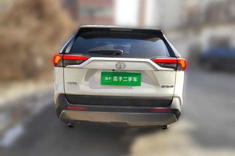 Used Toyota RAV4 2021 2.0L CVT Two-Wheel Drive Fashion Edition Rear