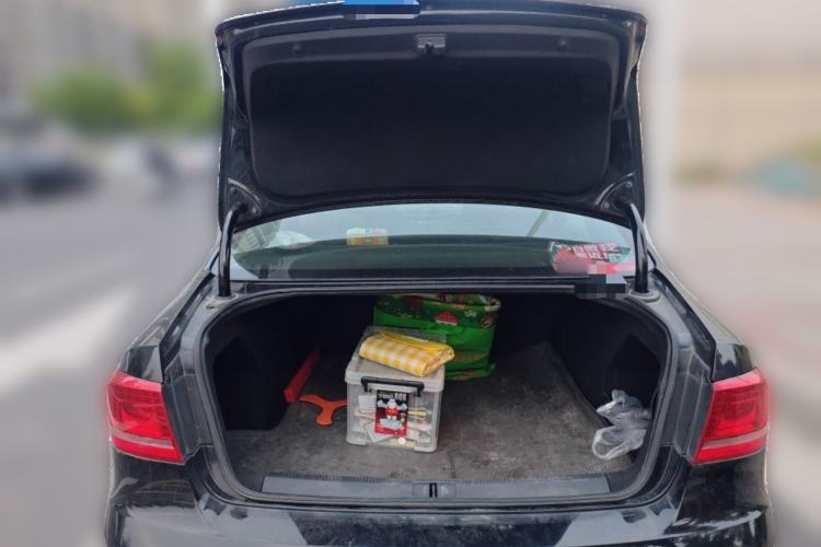 Used Volkswagen Magotan 2013 1.8TSI Luxury Model Trunk