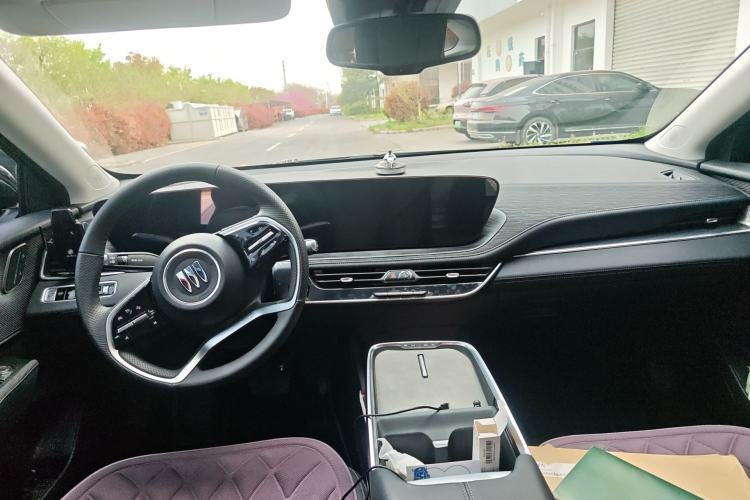 Used Buick LaCrosse 2025 28T Platinum Edition