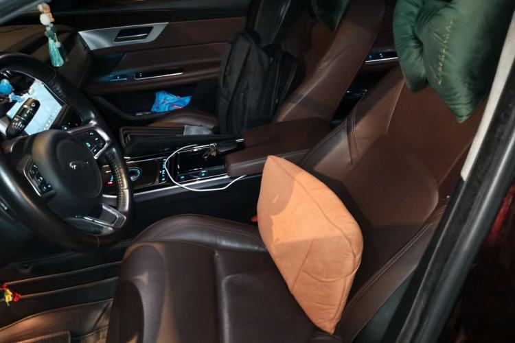 Used Jaguar XFL 2018 XFL 2.0T 250 PS Luxury Edition Left Front Seat