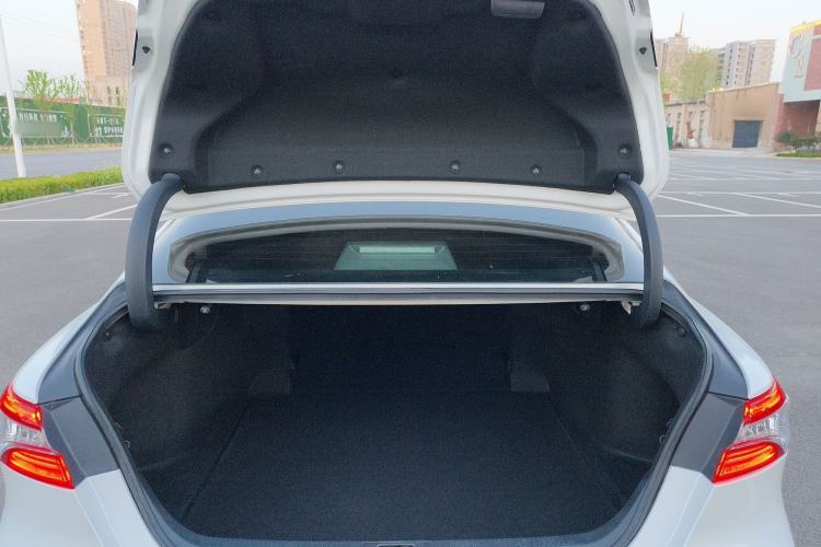 Used Toyota Camry 2018 Dual-Engine 2.5 HG Luxury Edition
