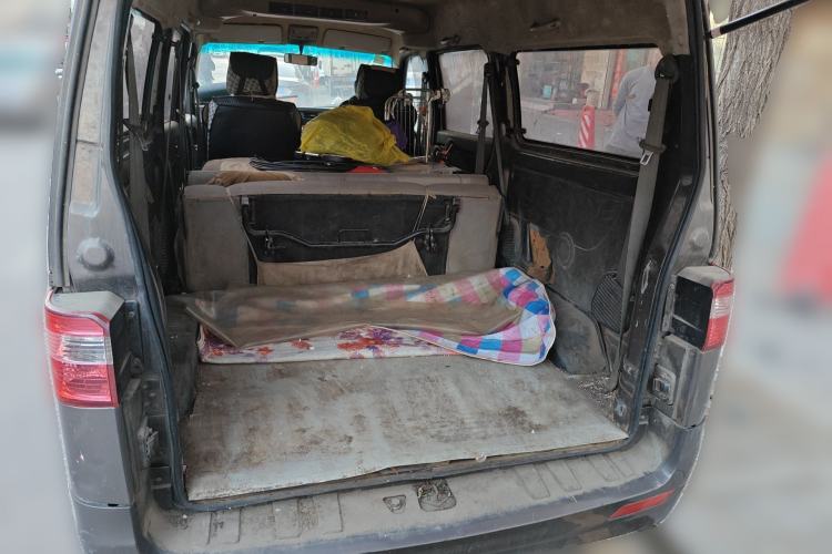 Used Jinbei Hiace X30 2013 1.3L Comfort Model Trunk