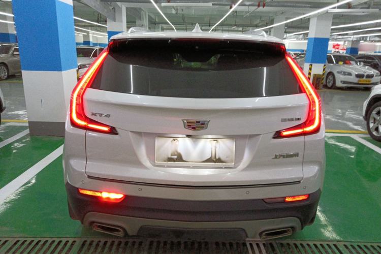 Used Cadillac XT4 2018 28T Two-Wheel Drive Leading Version