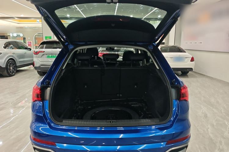 Used Audi Q3 2021 35 TFSI Fashion Dynamic Model