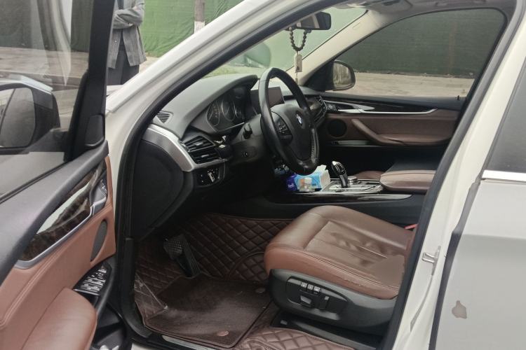 Used BMW X5 2015 xDrive28i
