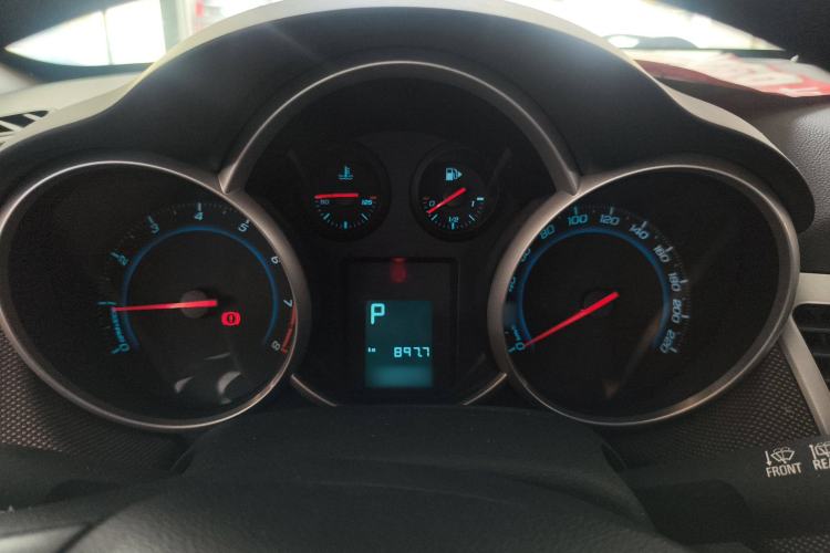 Used Chevrolet Cruze 2015 Hatchback 1.6L Automatic Comfort Edition