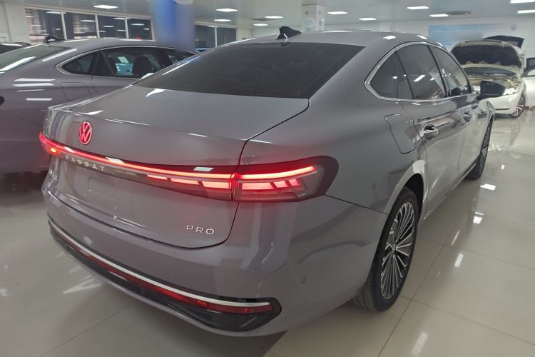 Used Volkswagen Passat 2025 Pro 380TSI Dragon Supreme Edition