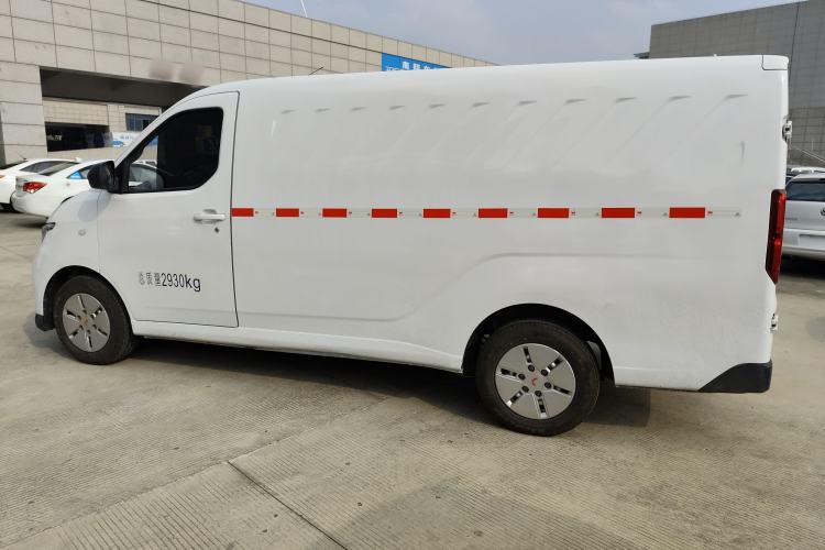 Used Wuling Yangguang 2024 300km Comfort Version with Sealed Windows 60kW