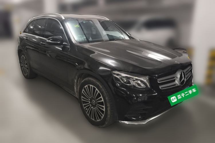 Used Mercedes-Benz GLC 2017 GLC 260 4MATIC Dynamic Edition Front Right 45 Deg