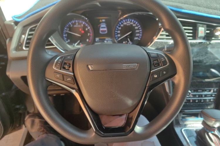 Used Venucia D60 2018 1.6L CVT Smart Connect Elite Edition
