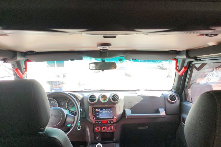 Used BAIC Off-Road BJ40 2014 2.4L Manual Cross-Country Edition
