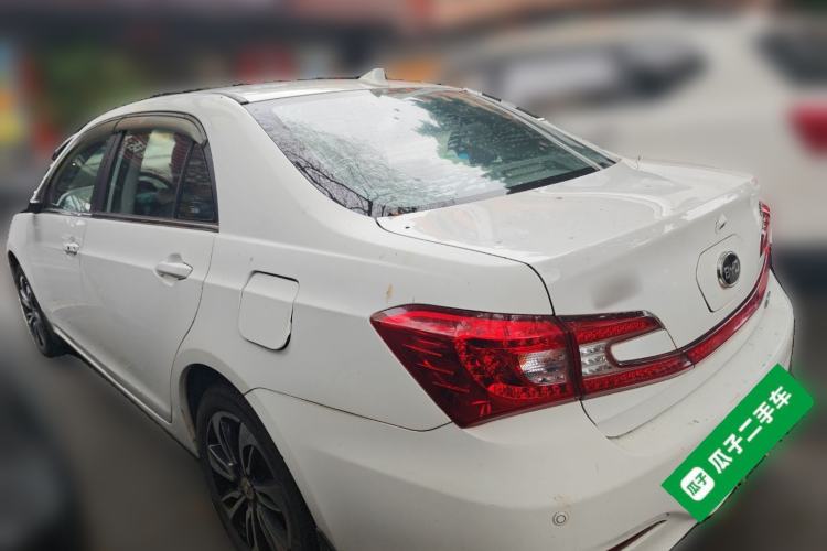 Used BYD Qin 2015 1.5T Dual-Crown Flagship Plus Edition
