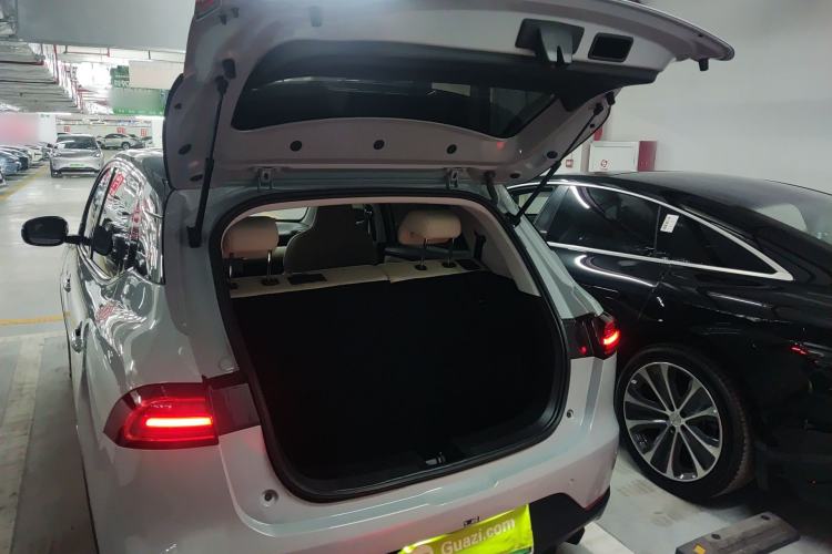 Used Wuling Bingo PLUS 2024 330 km Range Five-Seater Version