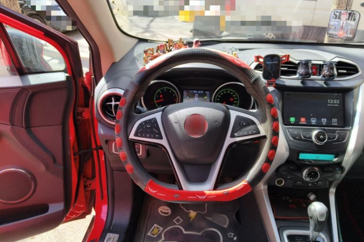 Used BYD Yuan 2017 1.5L Automatic Cool & Connected Model Steering Wheel