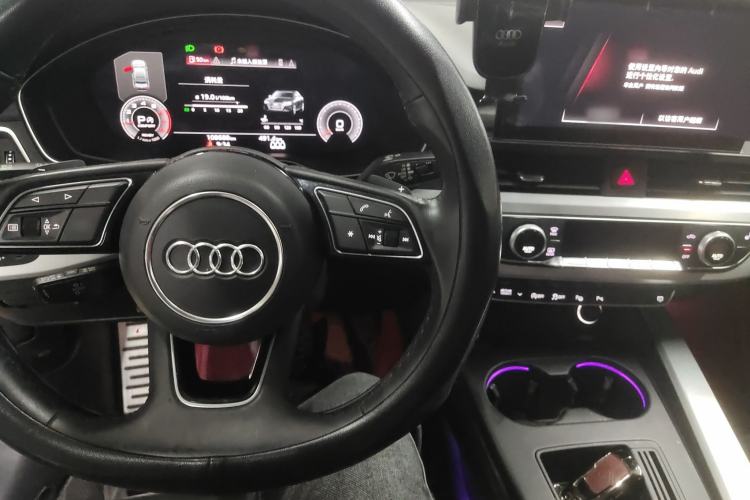 Used Audi A4L 2022 40 TFSI Luxury Dynamic Model Center Console