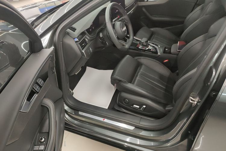 Used Audi A4L 2024 40 TFSI quattro RS Performance Package
