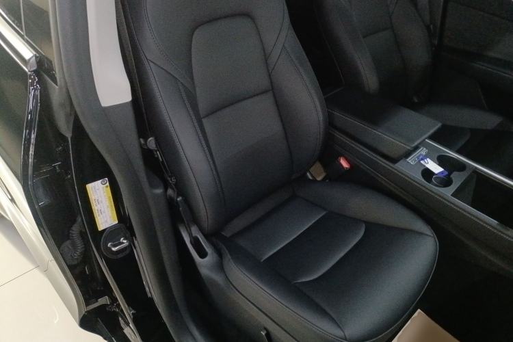 Used Tesla Model Y 2023 Rear-Wheel-Drive Version