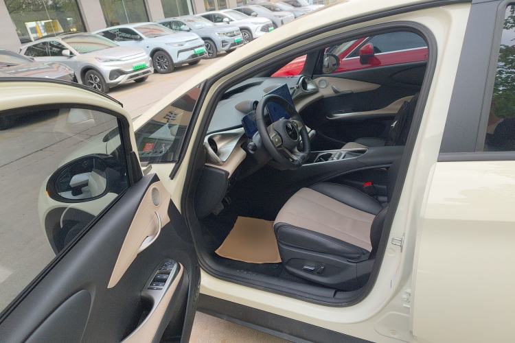 Used BYD Dolphin 2023 420 km Fashion Edition Driver Seat