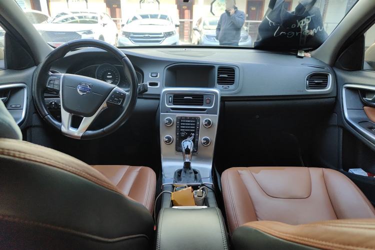 Used Volvo S60 2014 S60L 2.0T Zhiyuan Edition